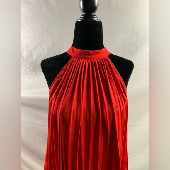 Red Tie Back Pleated Halter Dress - Picture 7 of 7